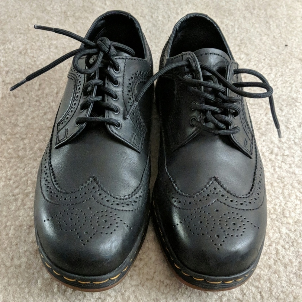 Black Doc Martens Gabe size 9 shoe